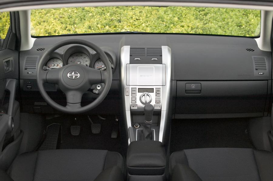  Scion tC 2005 года  (фото 33 из 130)